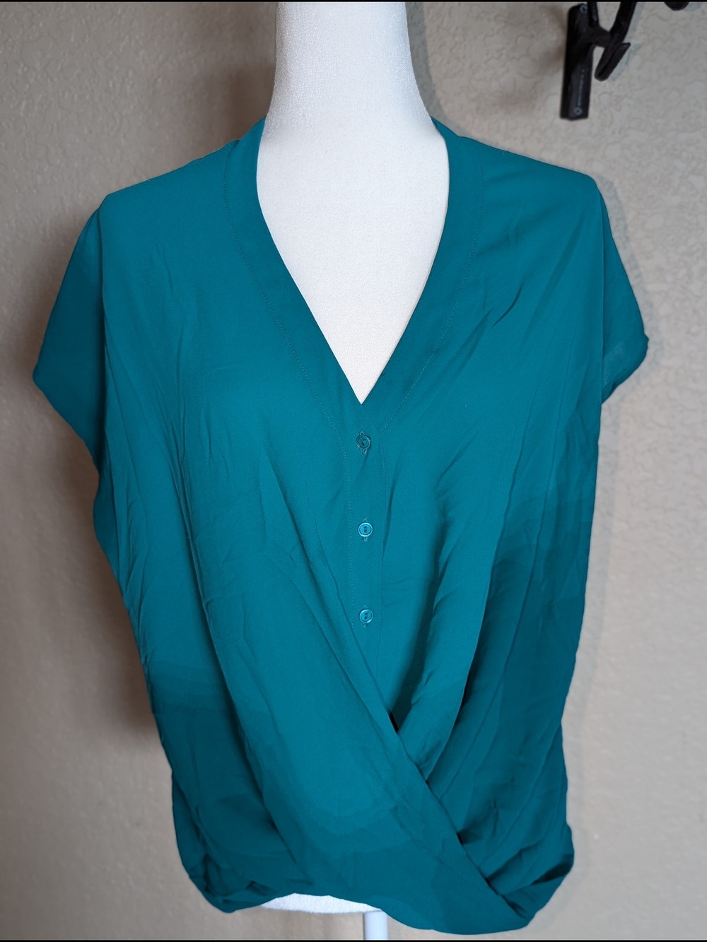 Women's Teal Short-Sleeve V-Neck Blouse